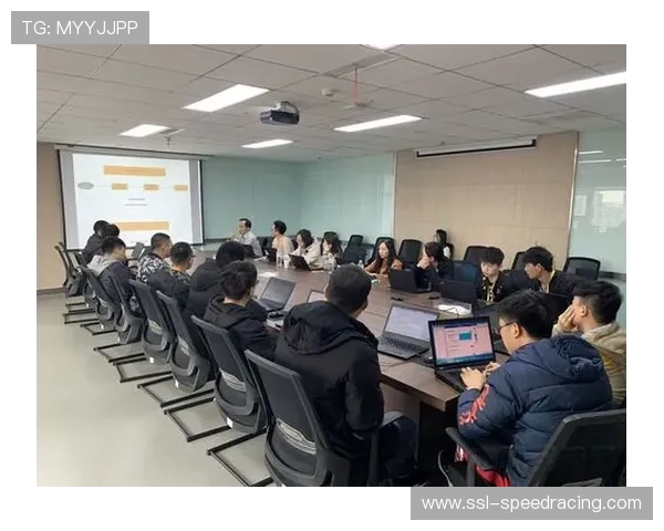 内容生产团队在本周期尝试分布式部署 强化了复杂赛场环境下的交互韧性